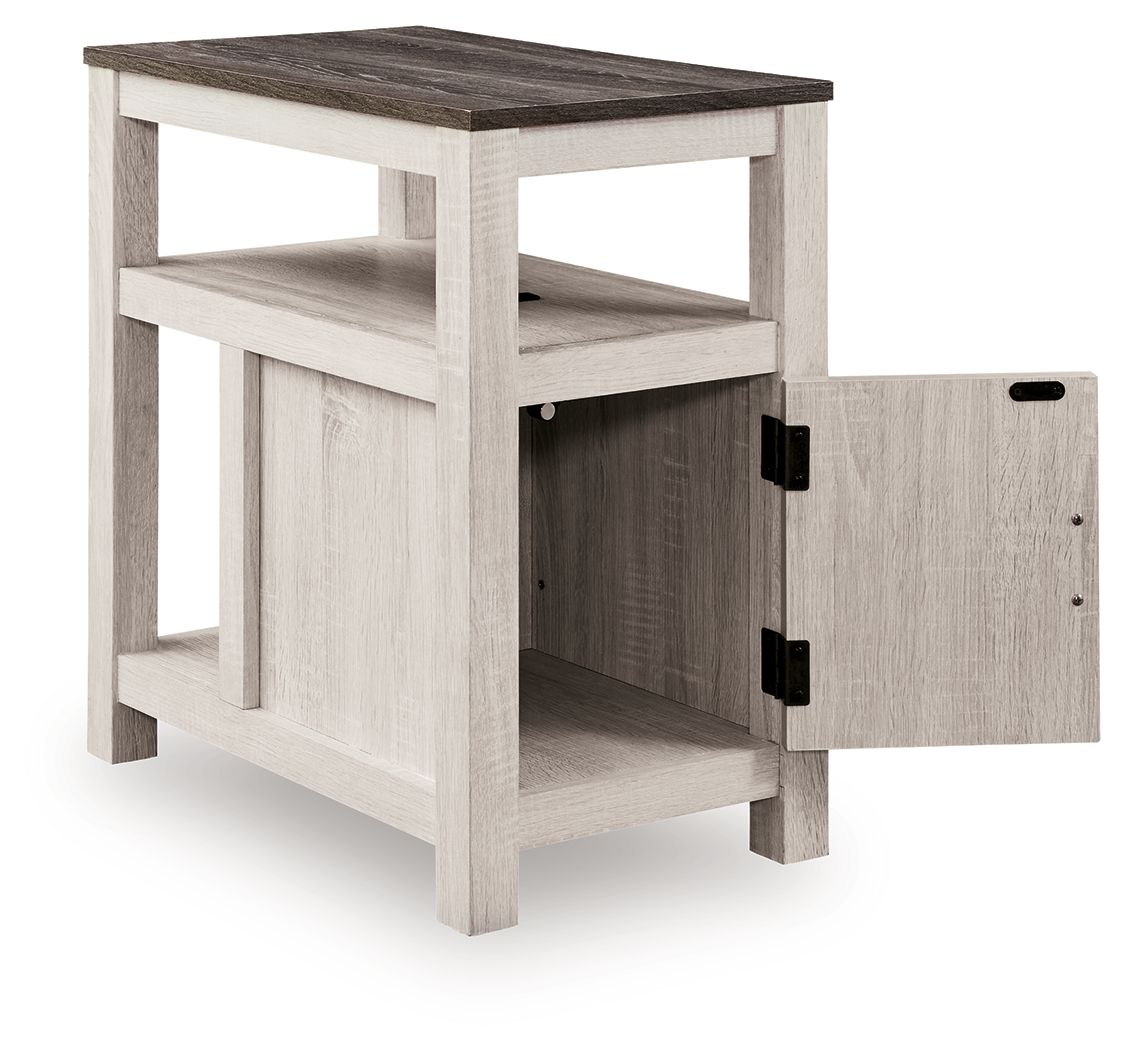 Fendenmore - Table d'appoint de chaise