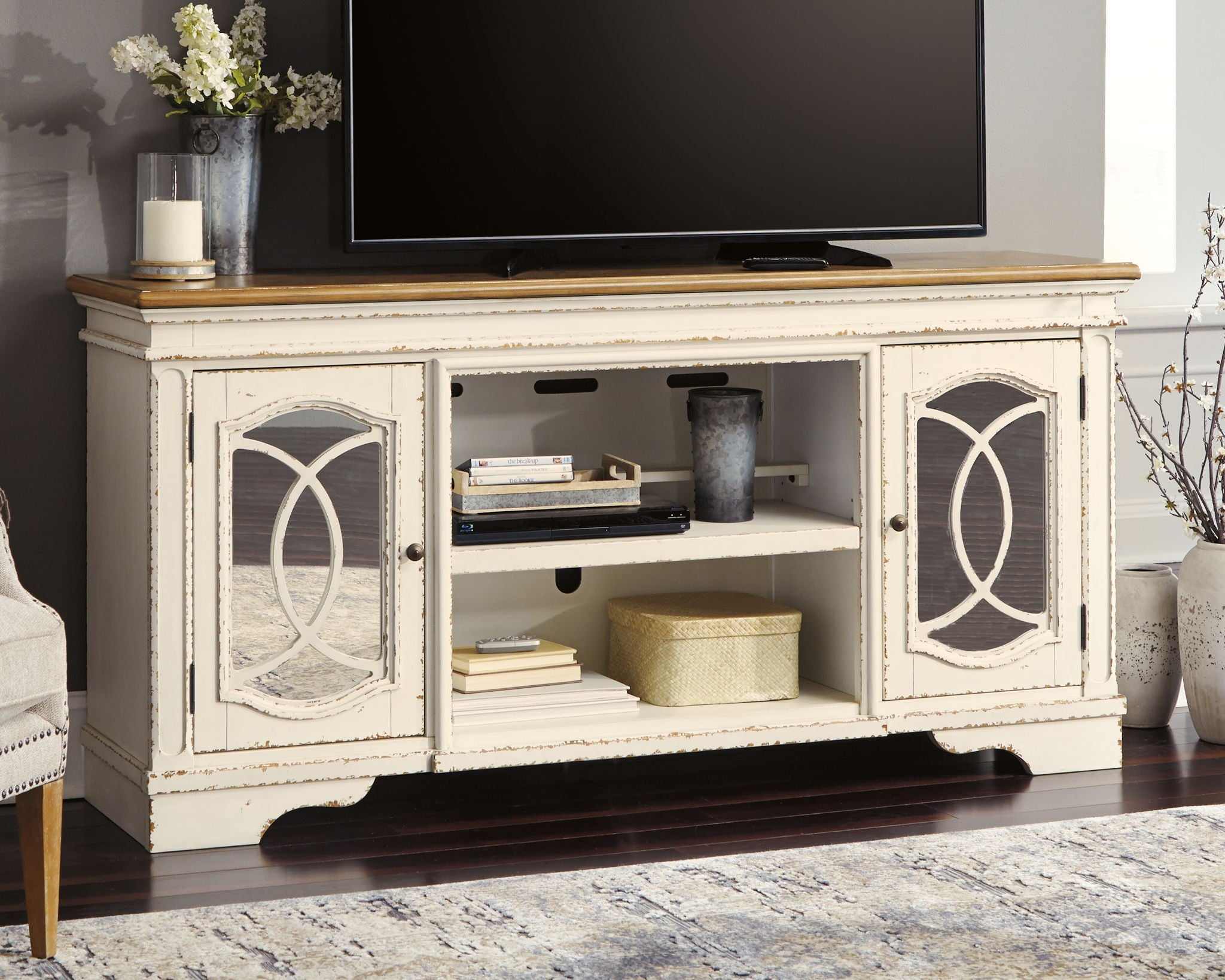 Realyn - XL TV Stand w/Fireplace Option - Chipped White