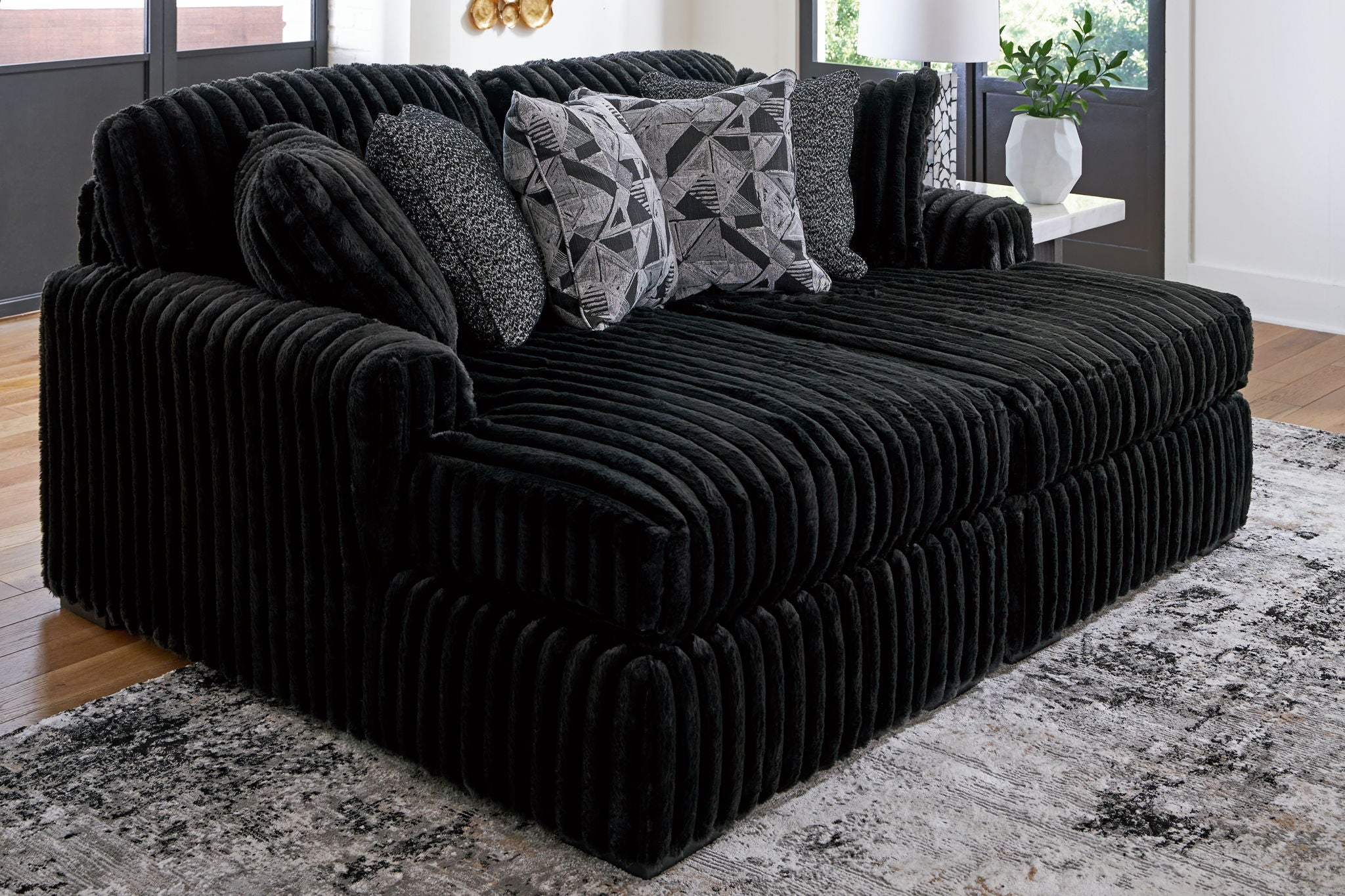 Midnight-Madness - 2 Piece Sectional