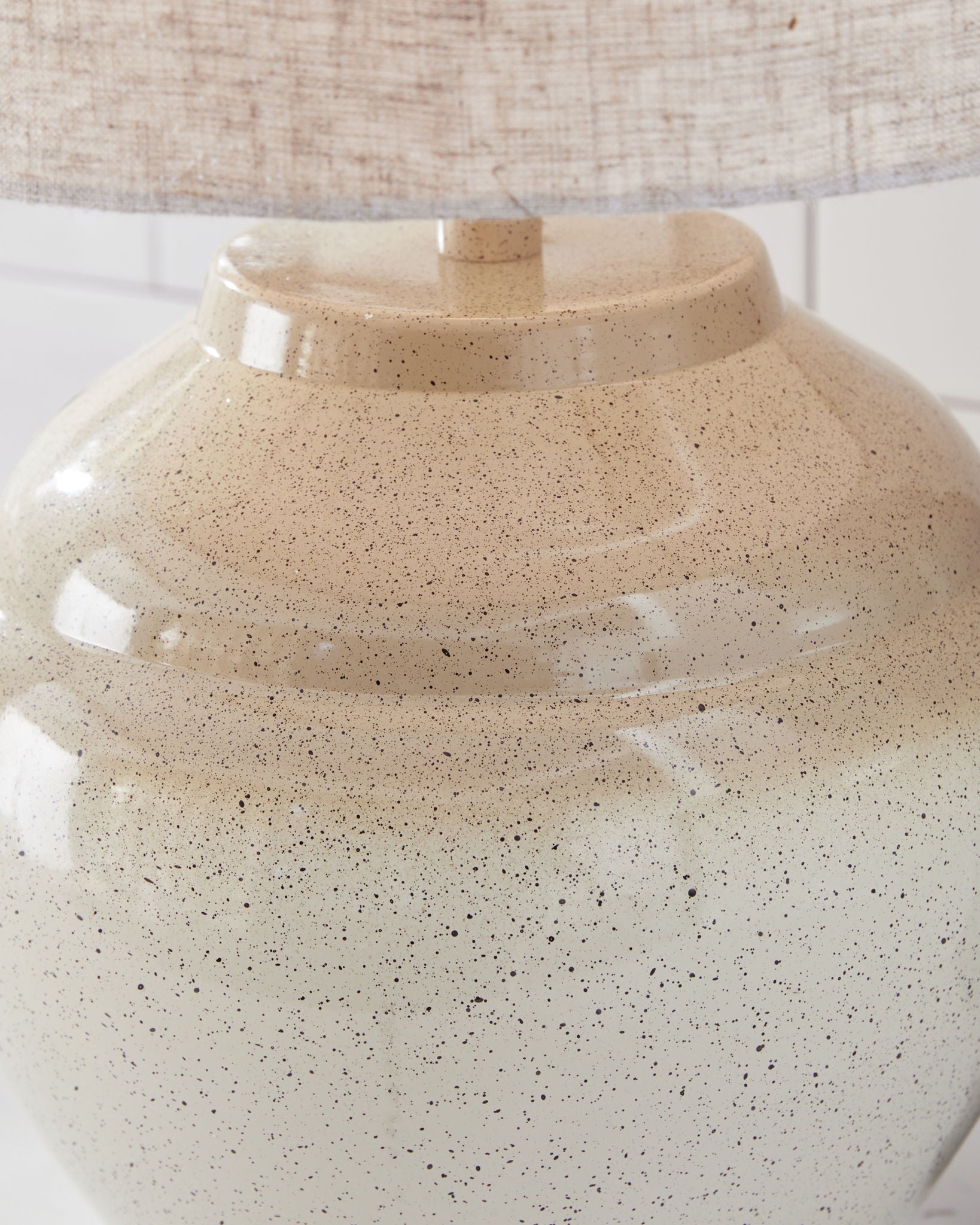 Waldish - Lampe de table en métal - Crème / Beige