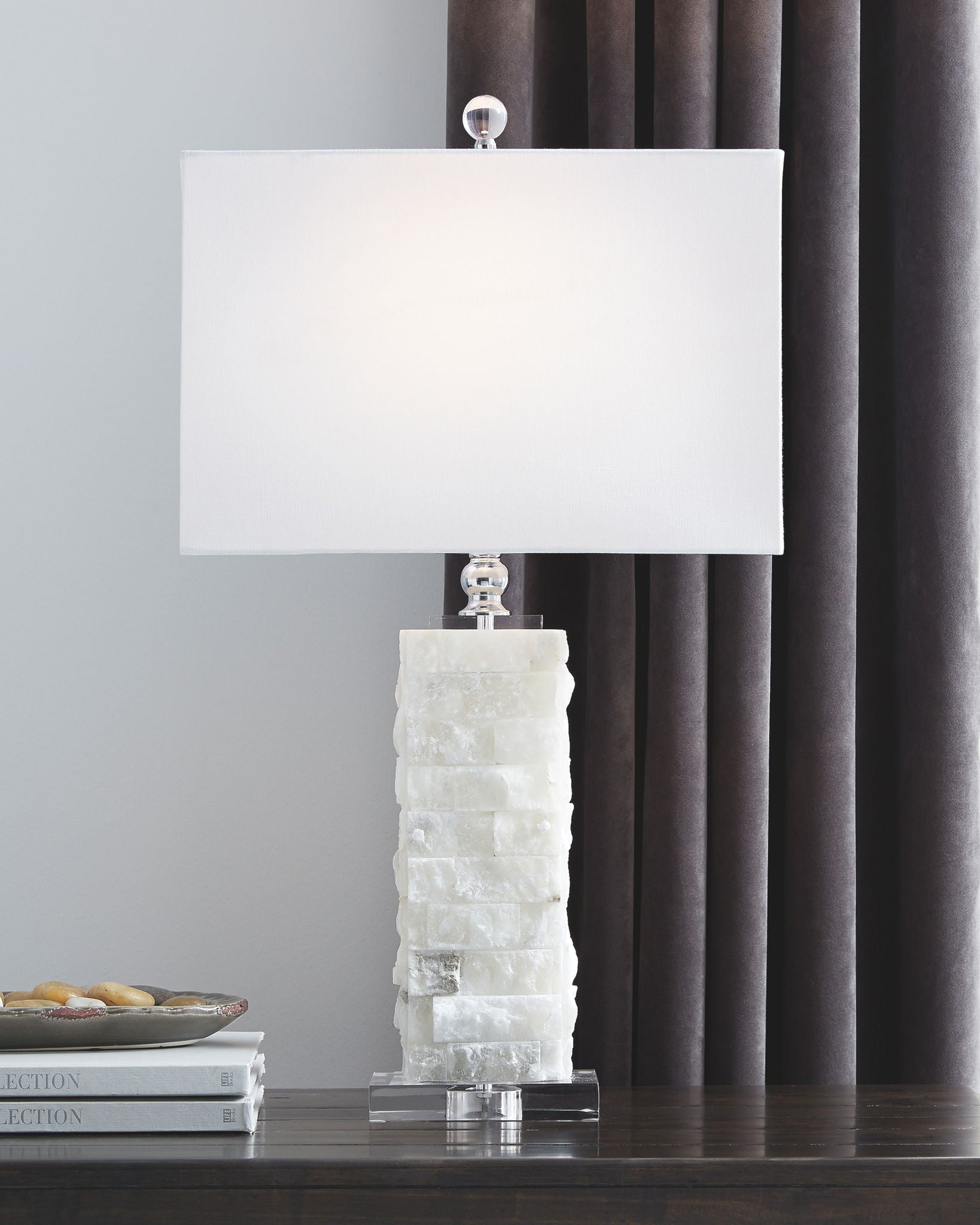 Malise - Lampe de table en albâtre - Blanc