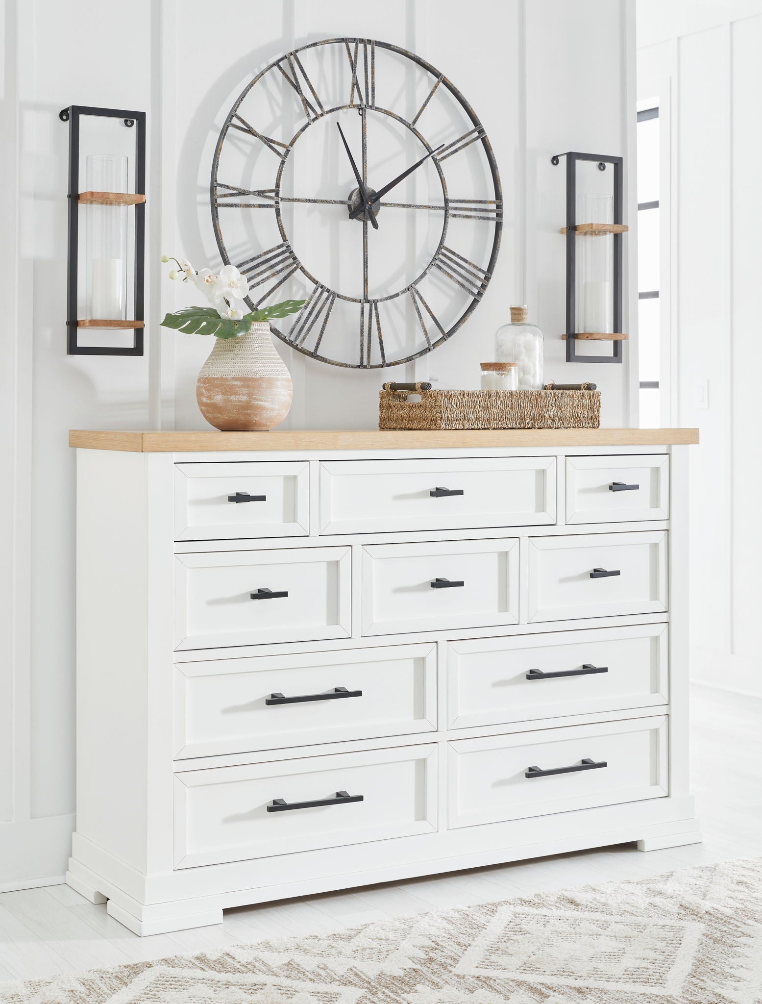Ashbryn - Commode - Blanc / Naturel