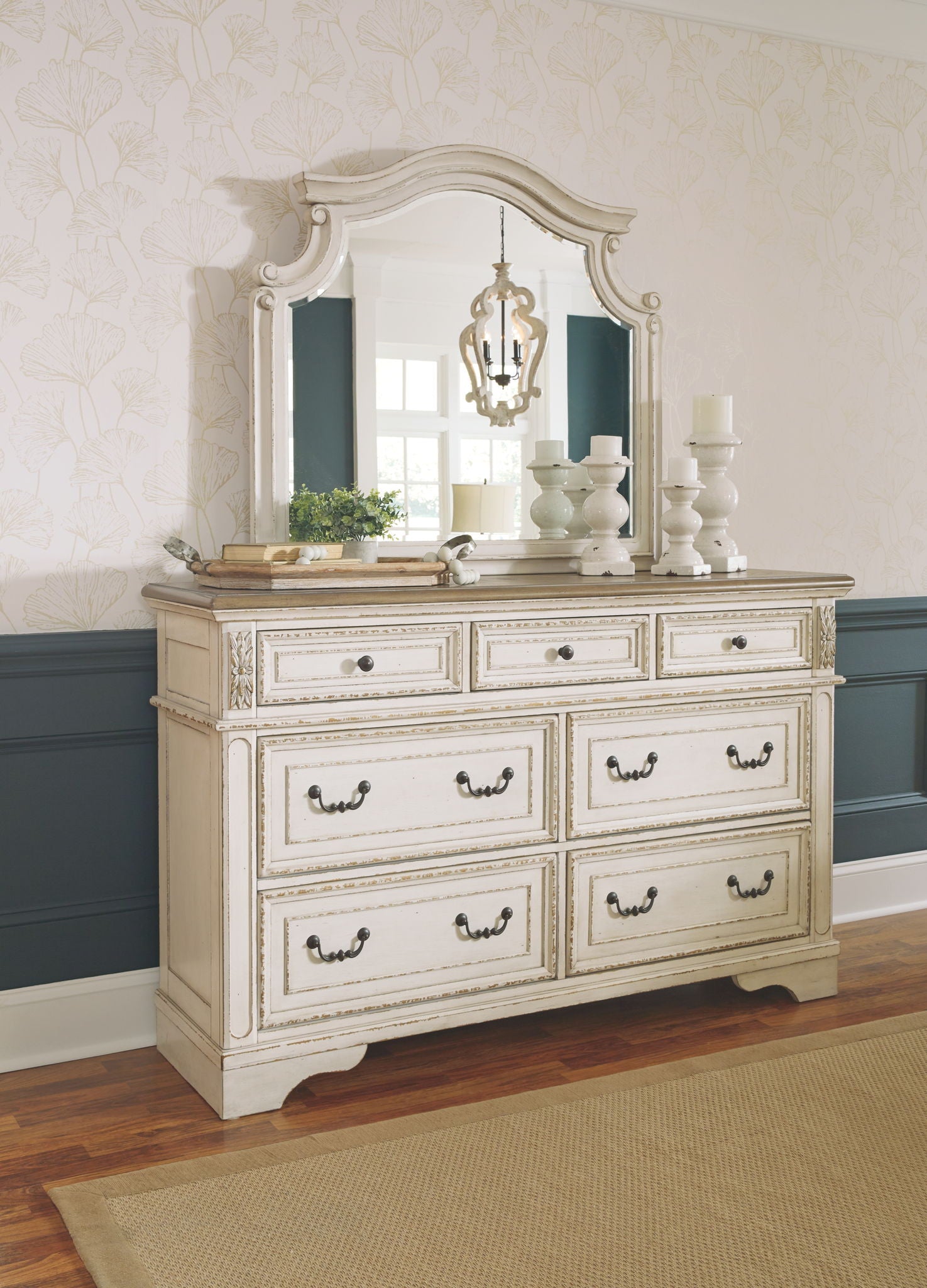 Realyn - Commode
