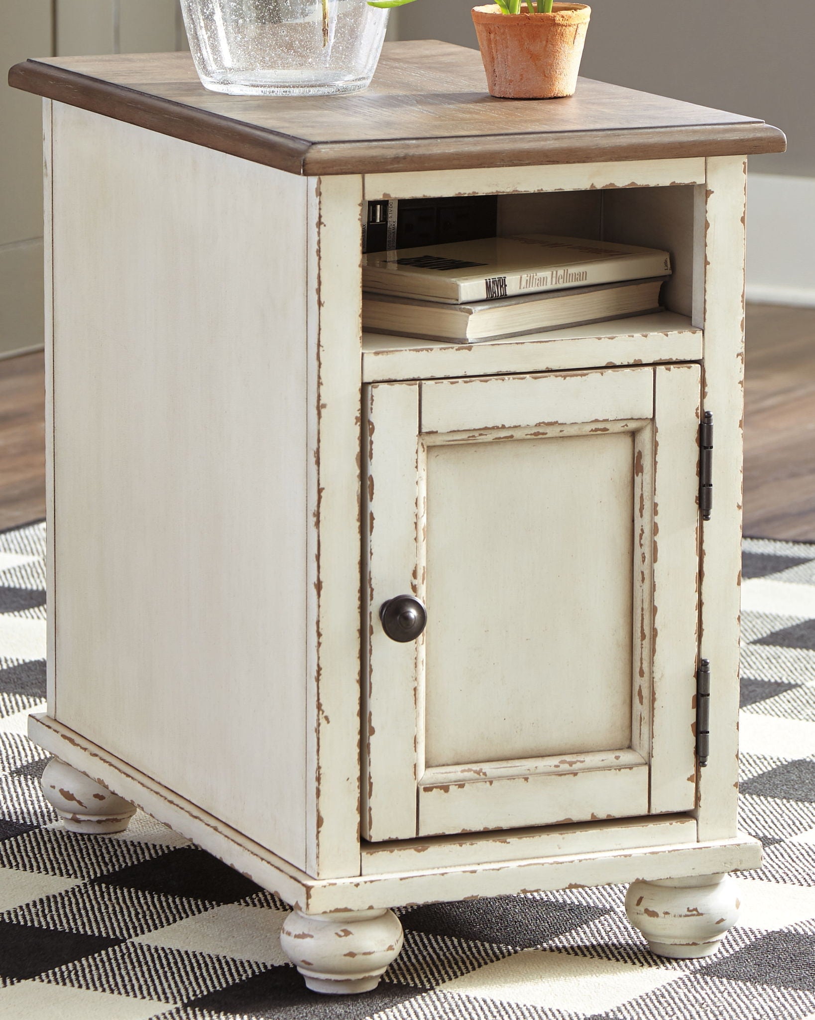 Realyn - Table d'appoint - AC / USB - Blanc / Marron