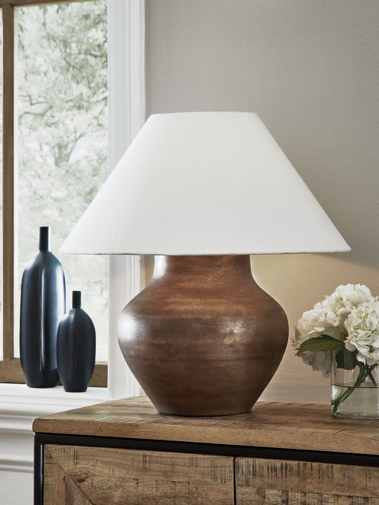 Whitham - Lampe de table en métal - Finition cuivre antique