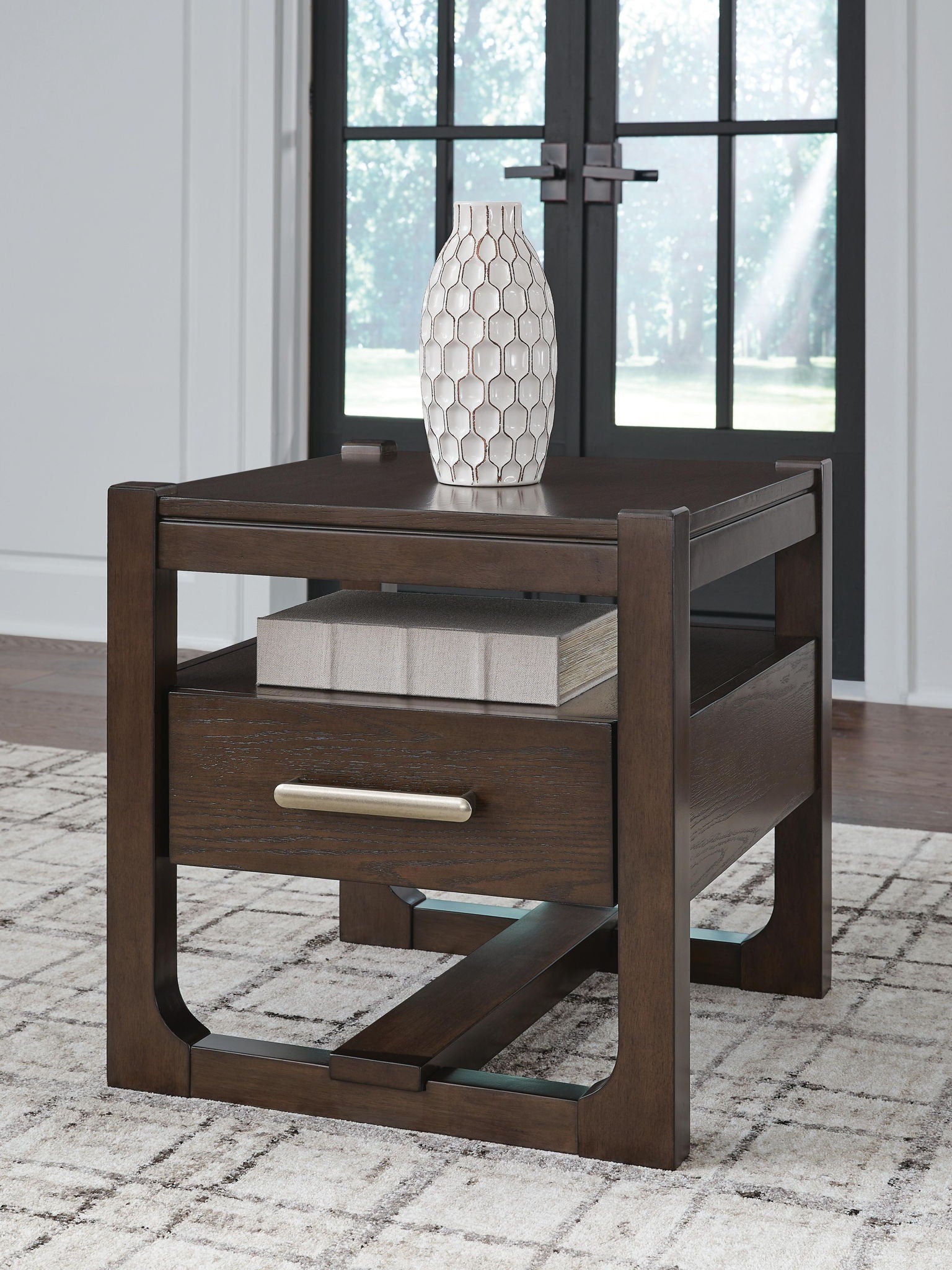 Breckington - Table d'appoint carrée - Brun foncé