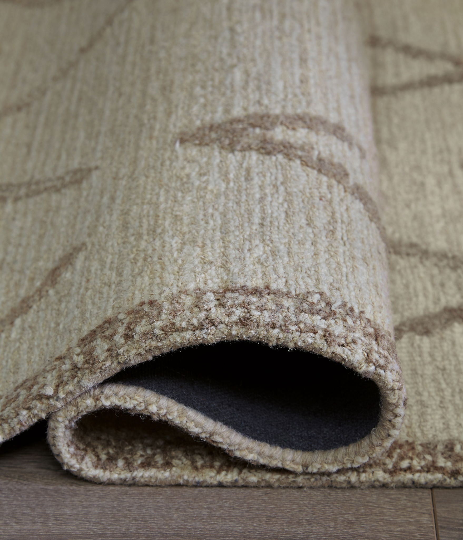 Guyford - 5' x 7' Rug - Beige / Brown