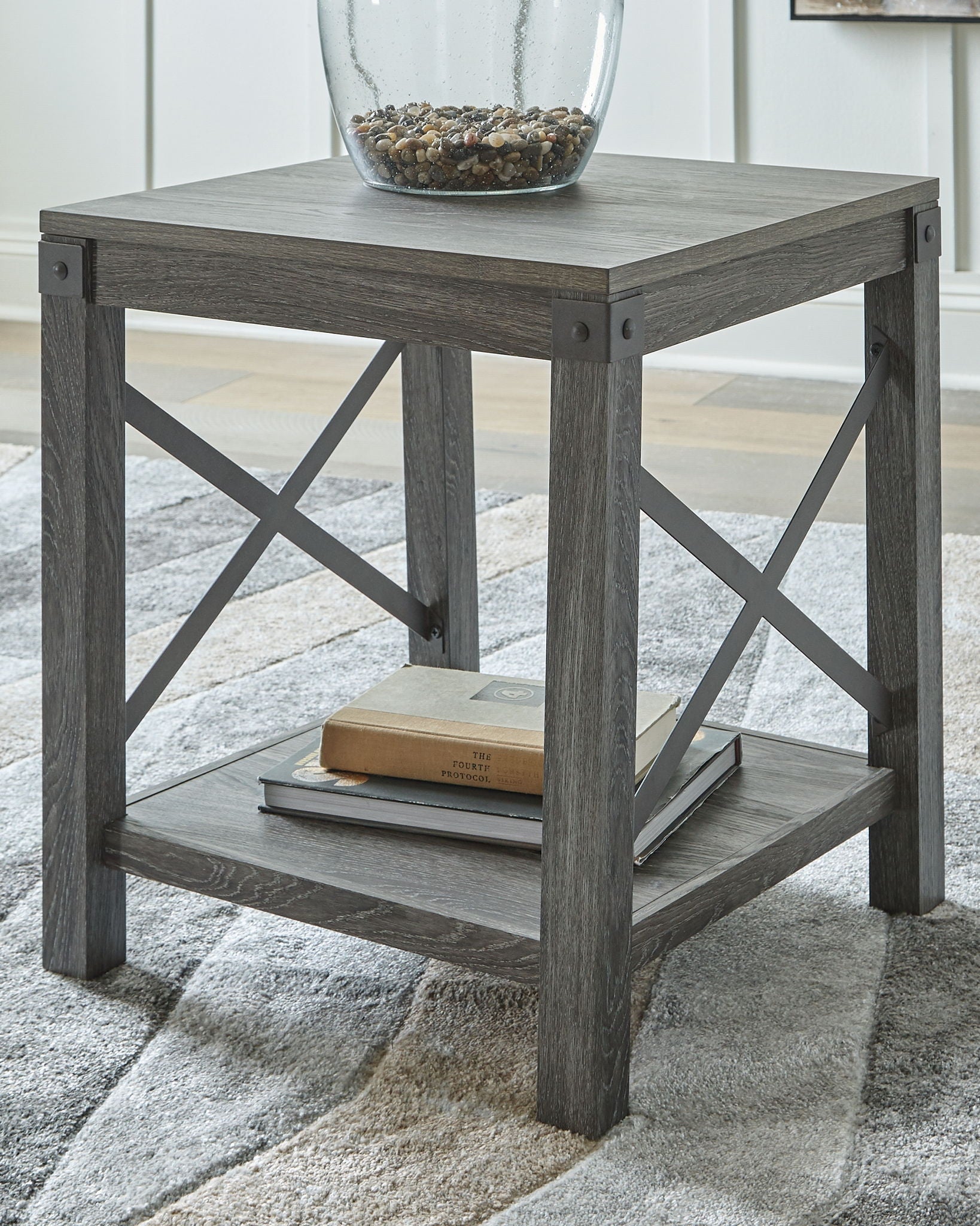 Freedan - Table d'appoint carrée - Brun grisâtre