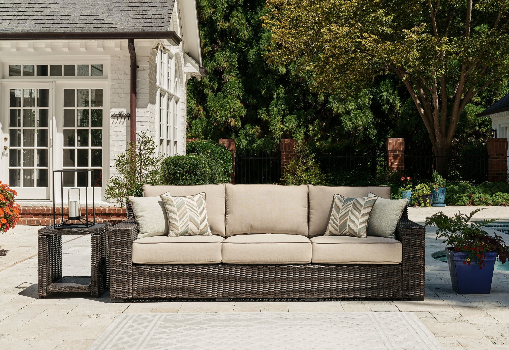 Coastline Bay - Canapé avec coussin - Marron