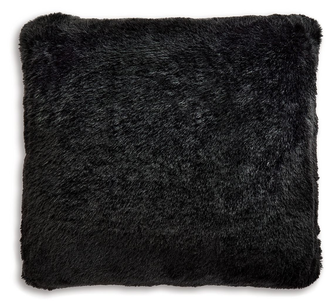 Gariland - Coussin en fausse fourrure