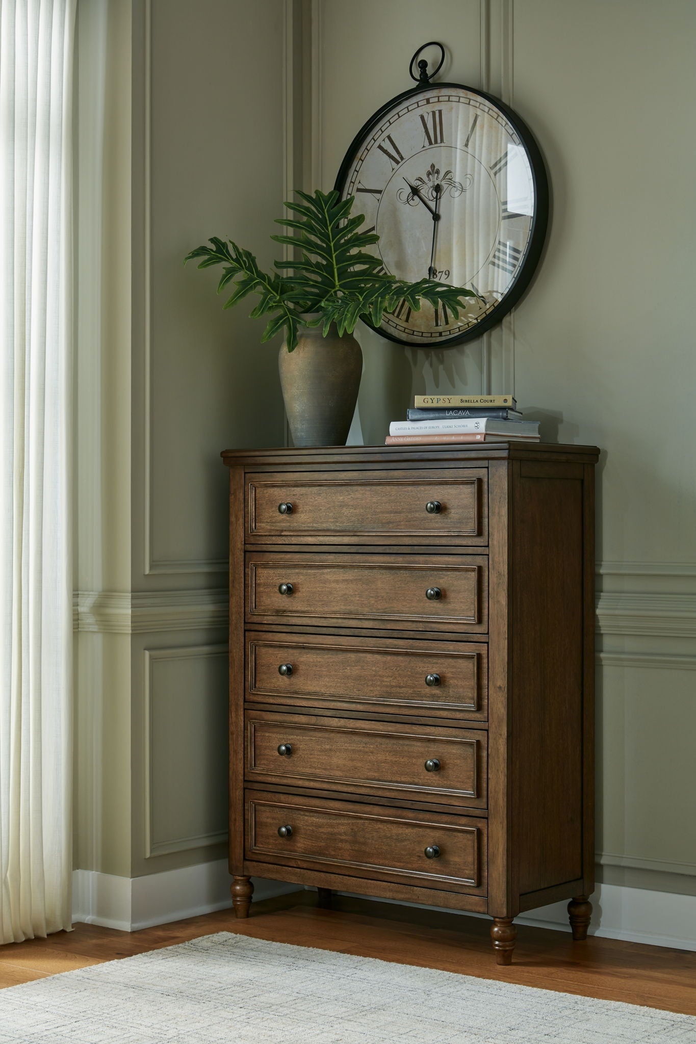 Sturlayne - Commode cinq tiroirs - Brun