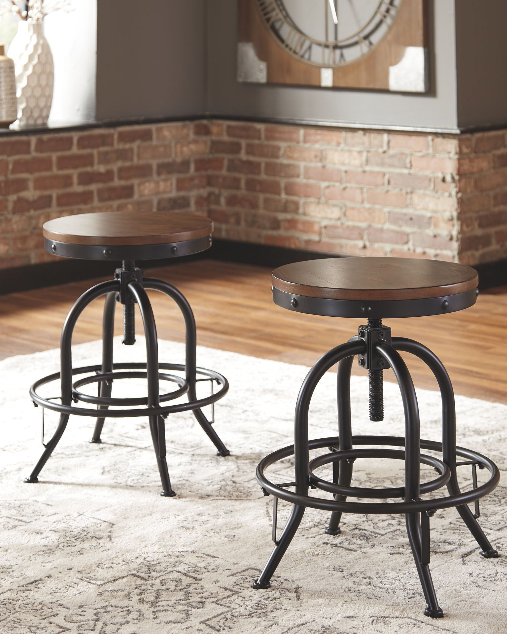 Valebeck - Swivel Barstool (Set of 2) - Brown / Black