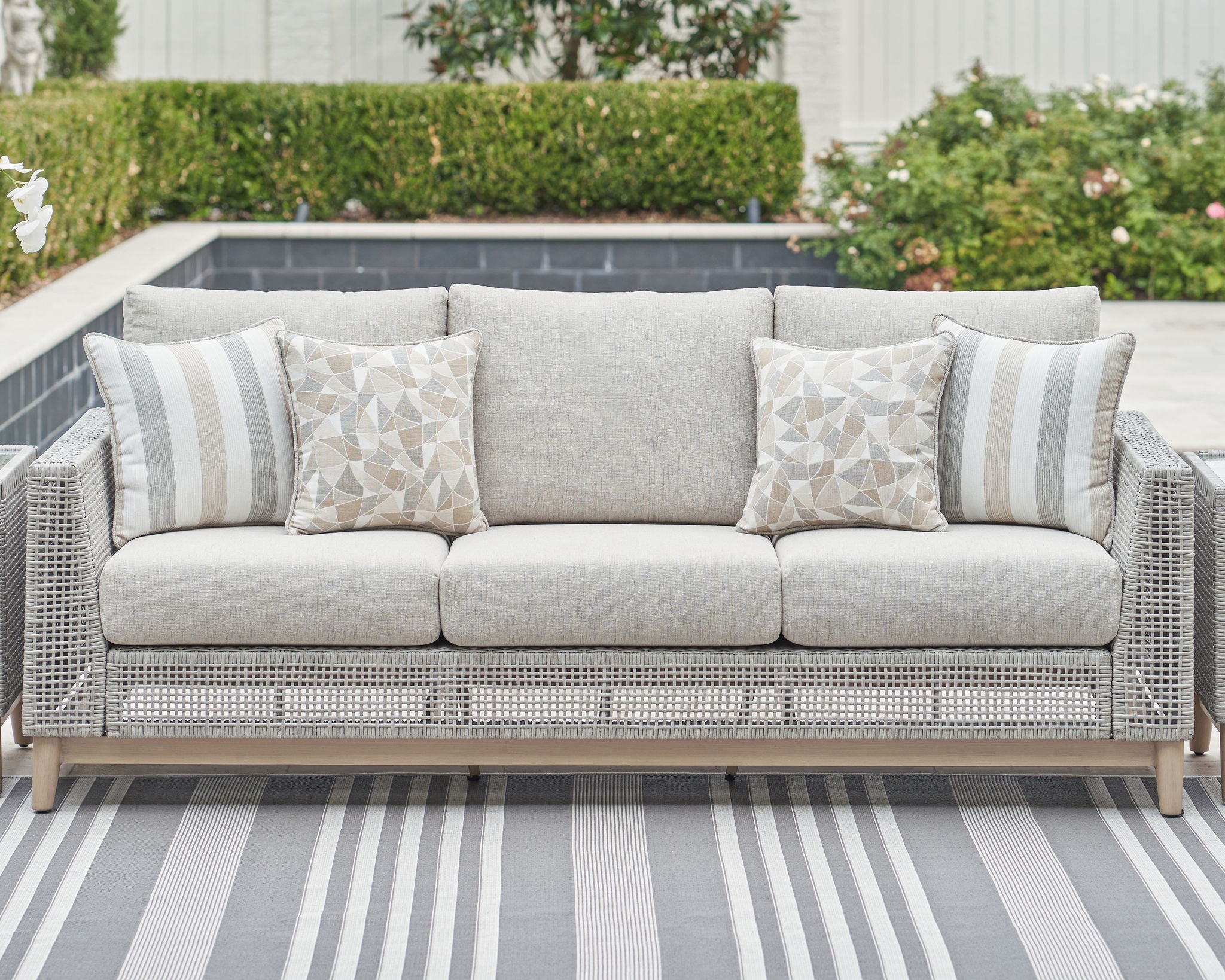 Seton Creek - Canapé avec coussin - Gris