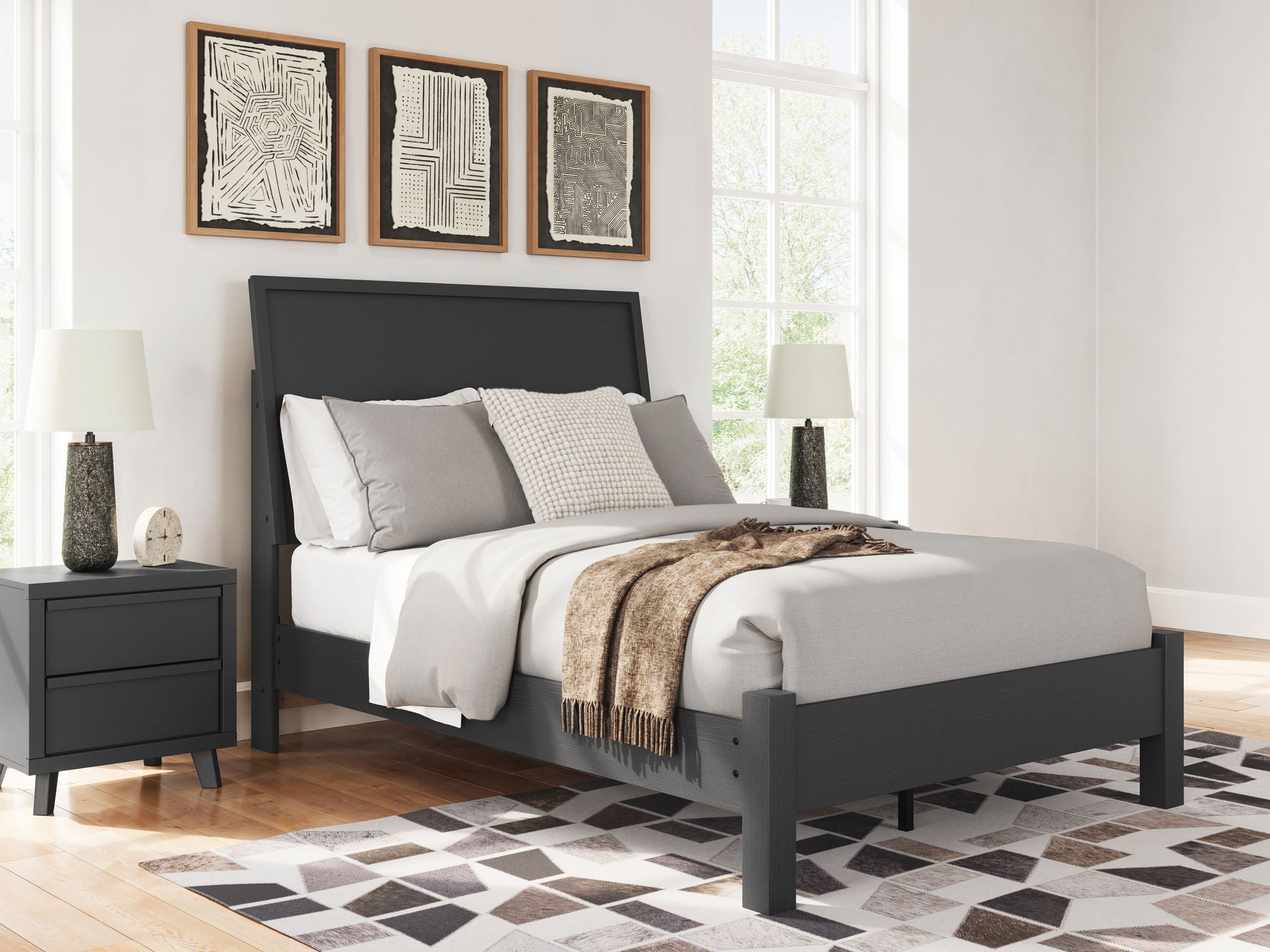 Danziar - Full Panel Bed With Low Footboard - Black