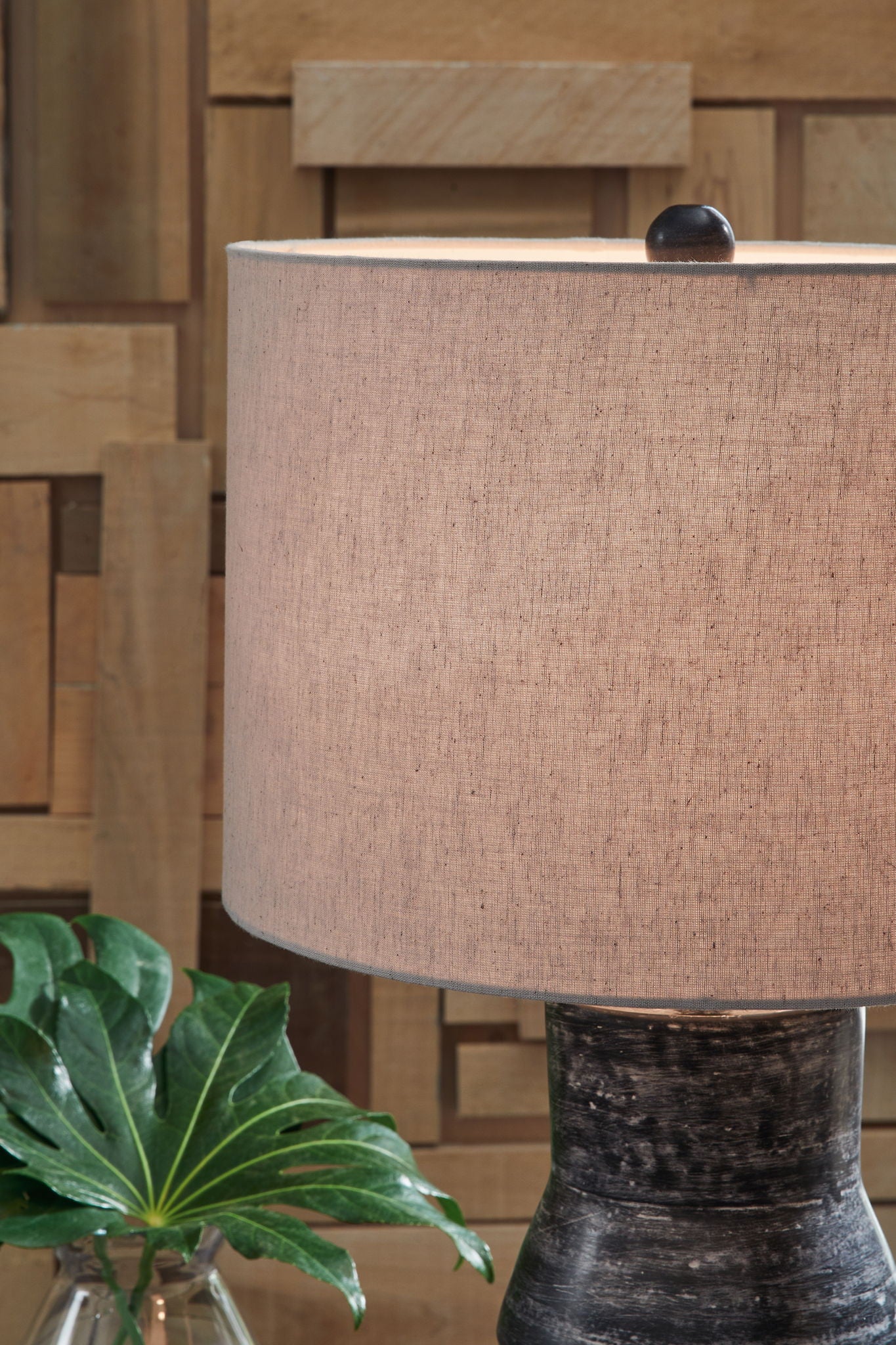 Kerbert - Lampe de table en terre cuite - Noir vieilli