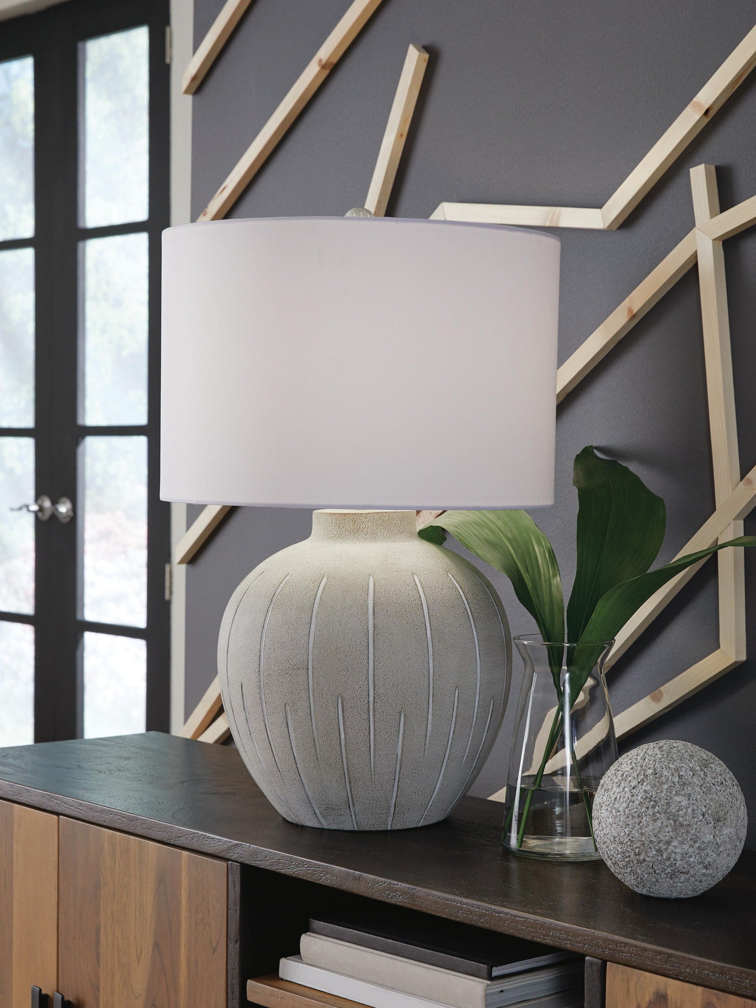 Calbert - Lampe de table Poly - Gris chaud