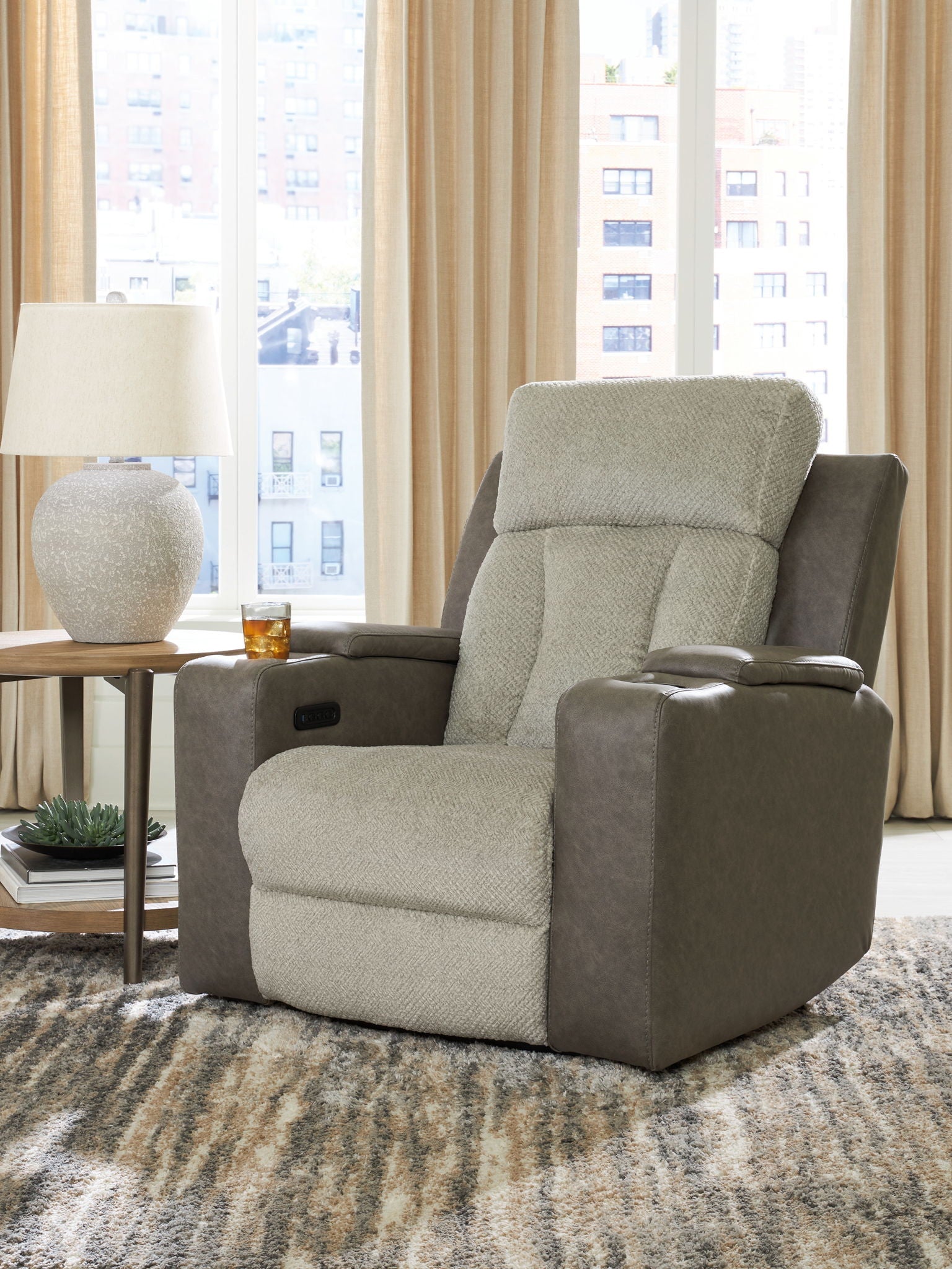 WhipLash - Fauteuil inclinable électrique avec appui-tête réglable - Sisal