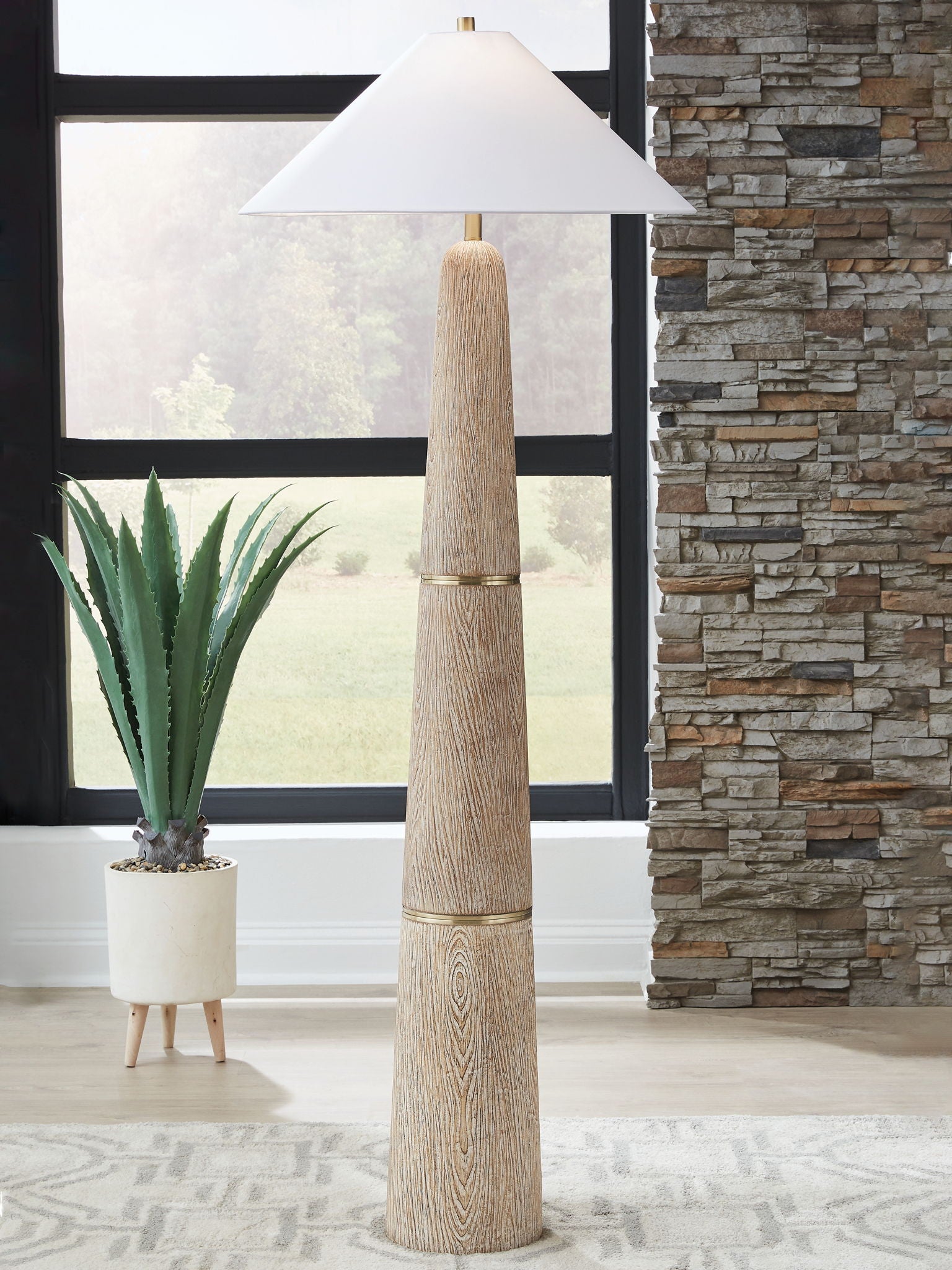 Lampadaire Gasparleigh - Poly - Finition Marron / Or