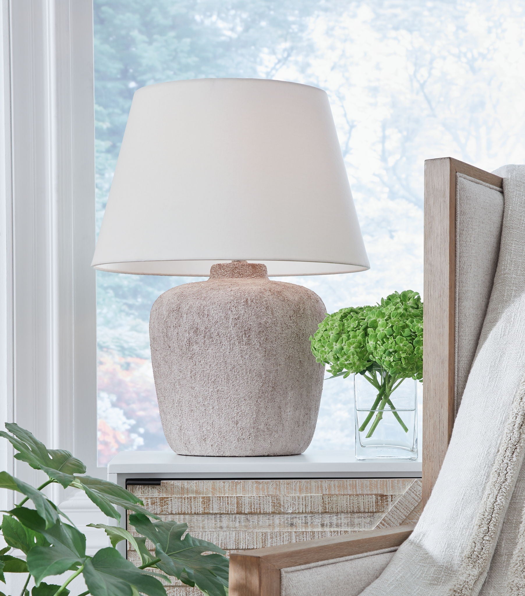 Danry - Lampe de table en métal - Crème vieillie