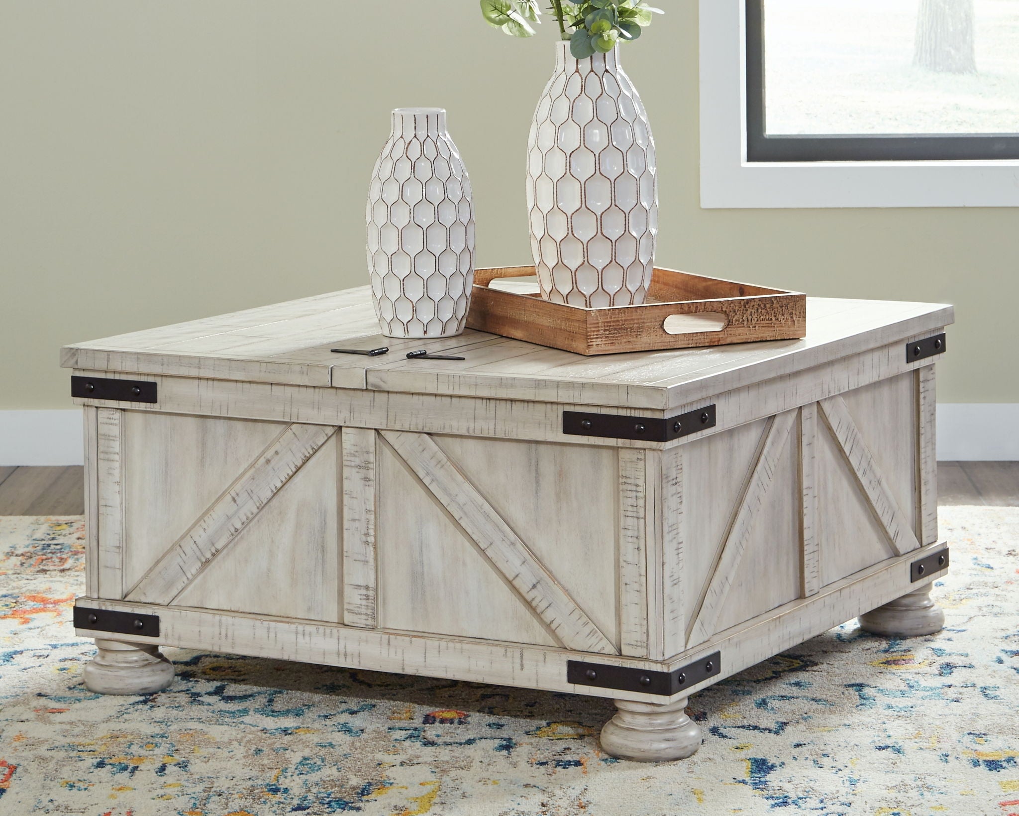 Carynhurst - Table basse avec rangement - Blanc délavé