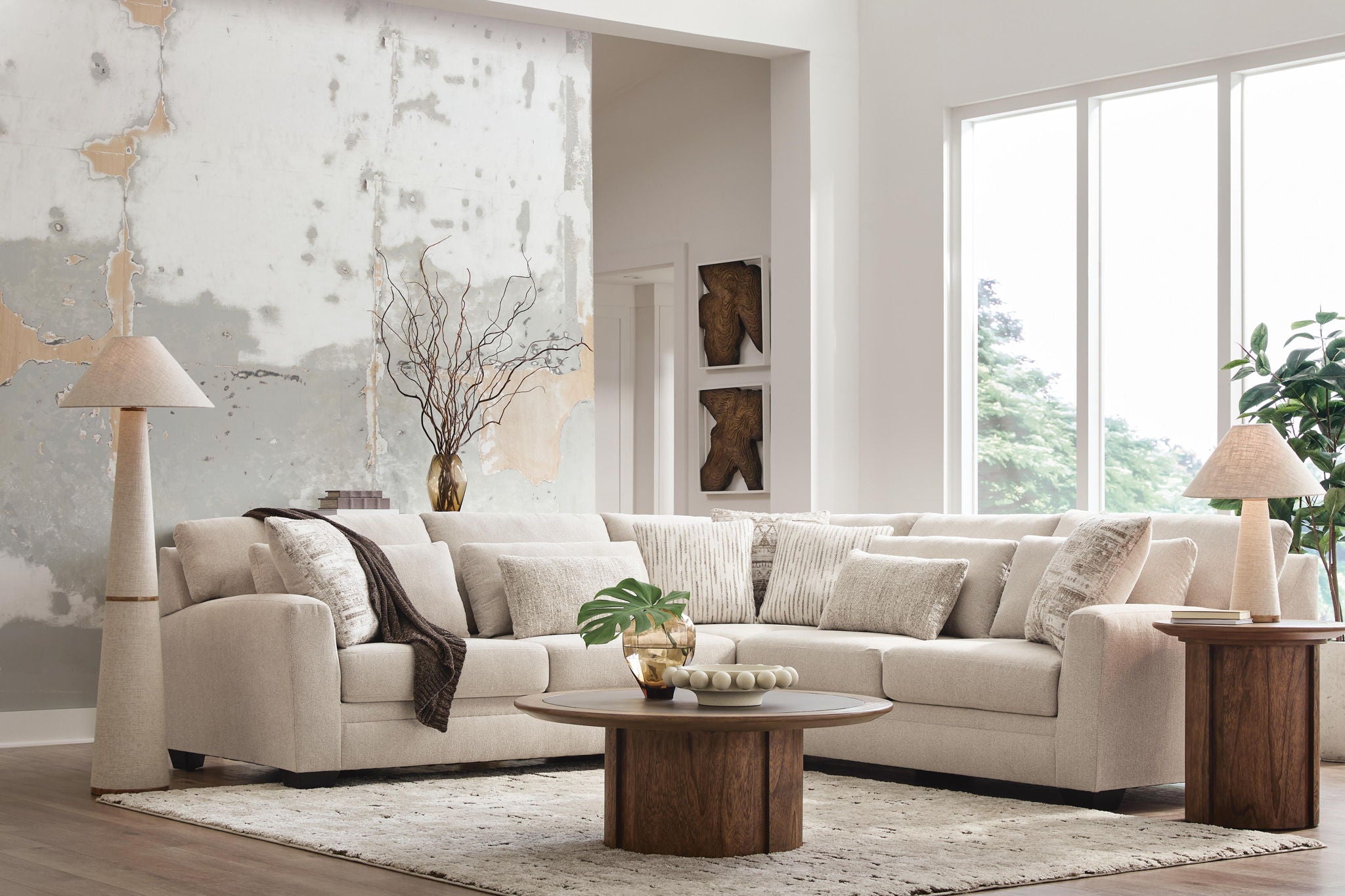 Mandi Point - Sectional