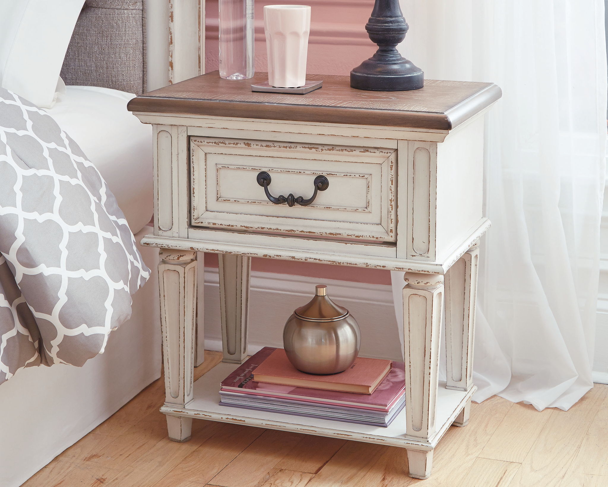 Realyn - Table de chevet