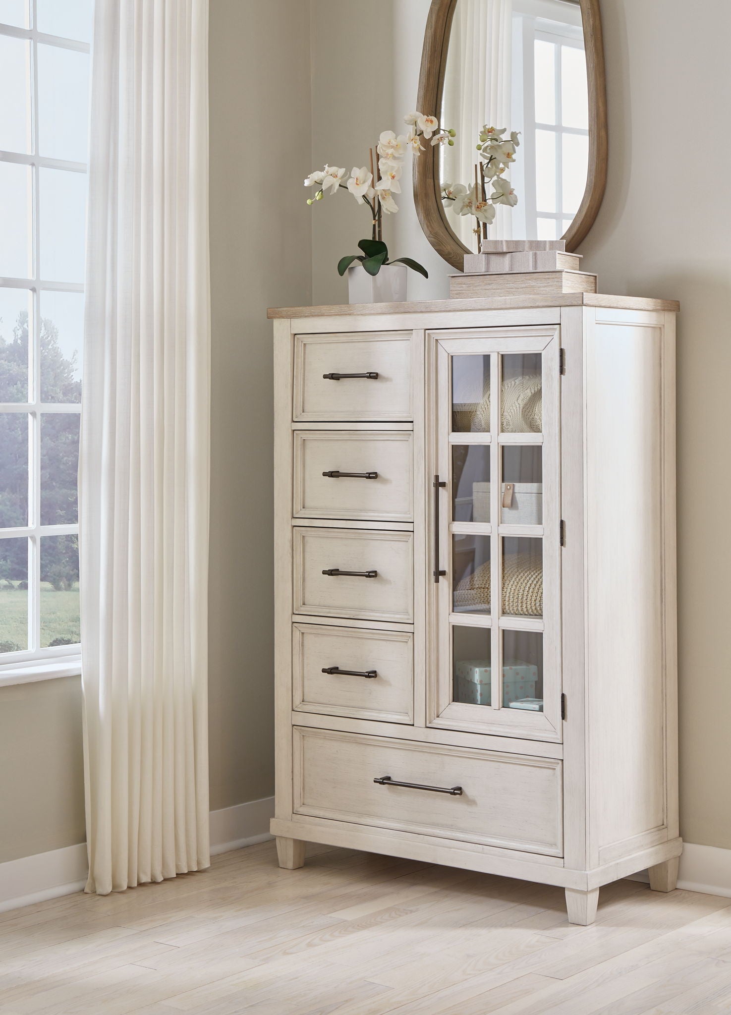 Shaybrock - Armoire de porte - Blanc ancien / Marron