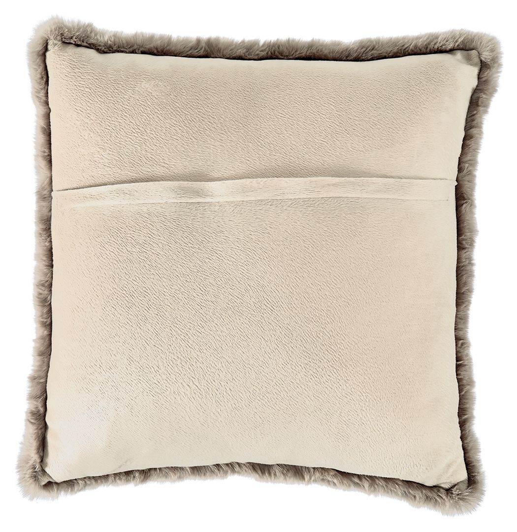 Gariland - Coussin en fausse fourrure