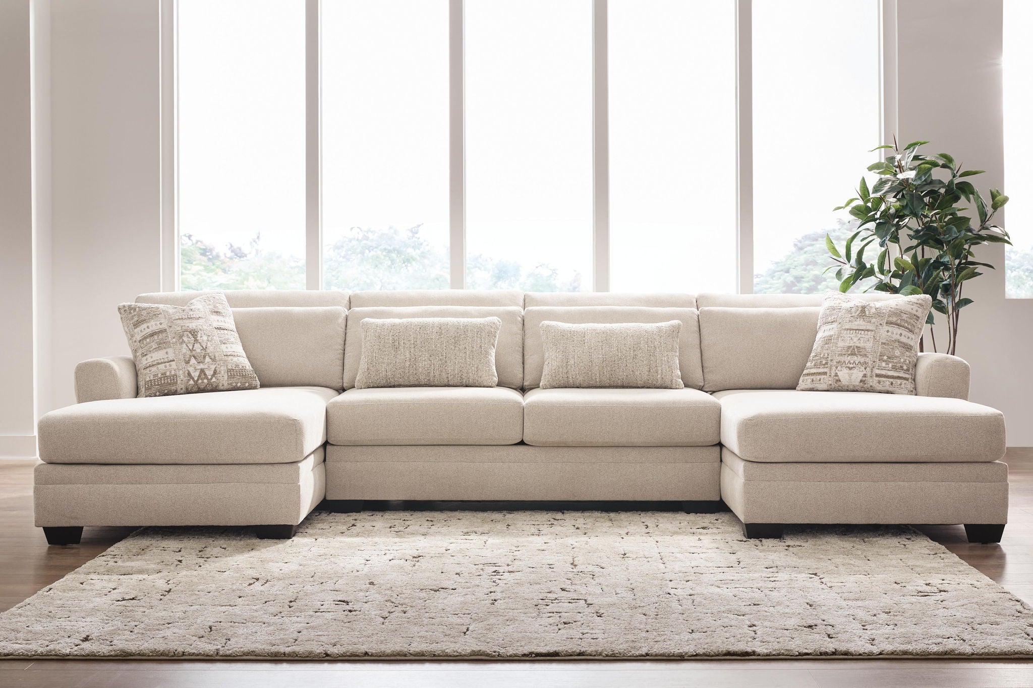 Mandi Point - Sectional