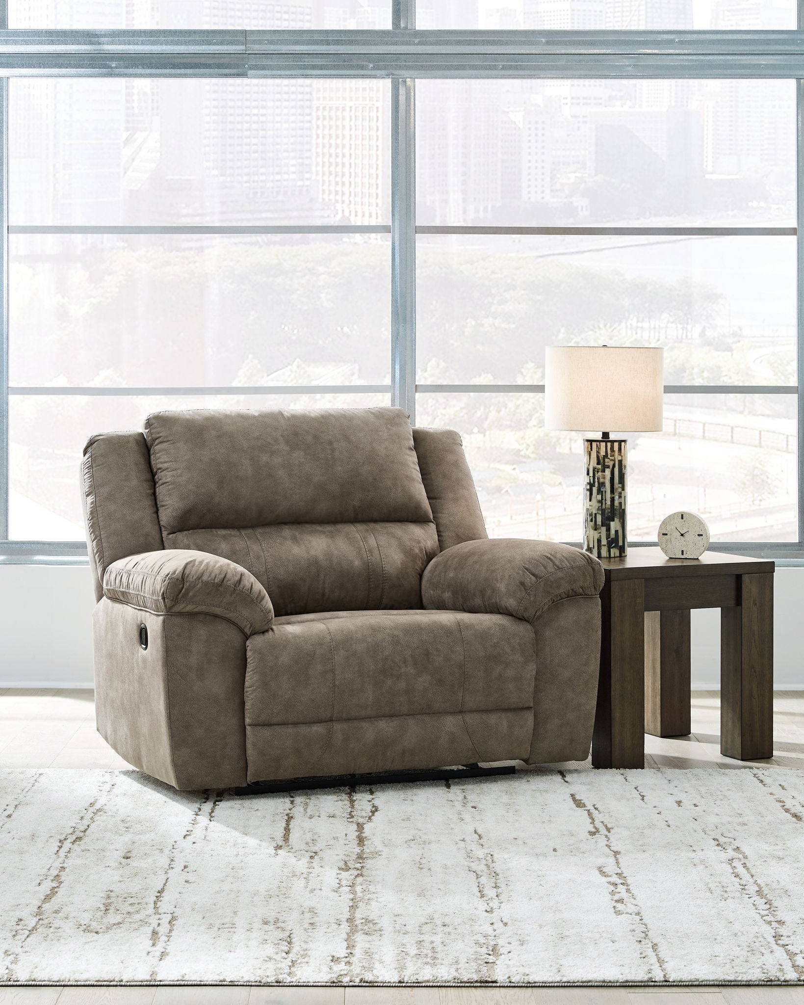 Laresview - Fauteuil inclinable "zéro encombrement" à assise large - Similicuir - Fossil