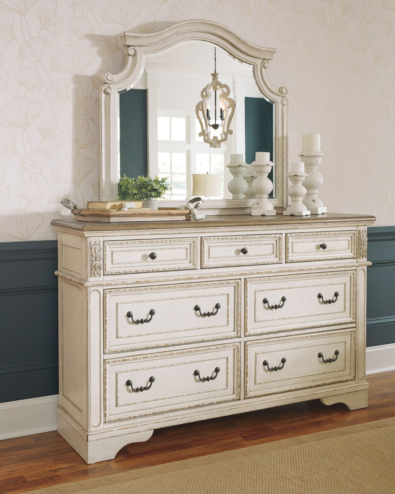 Realyn - Commode