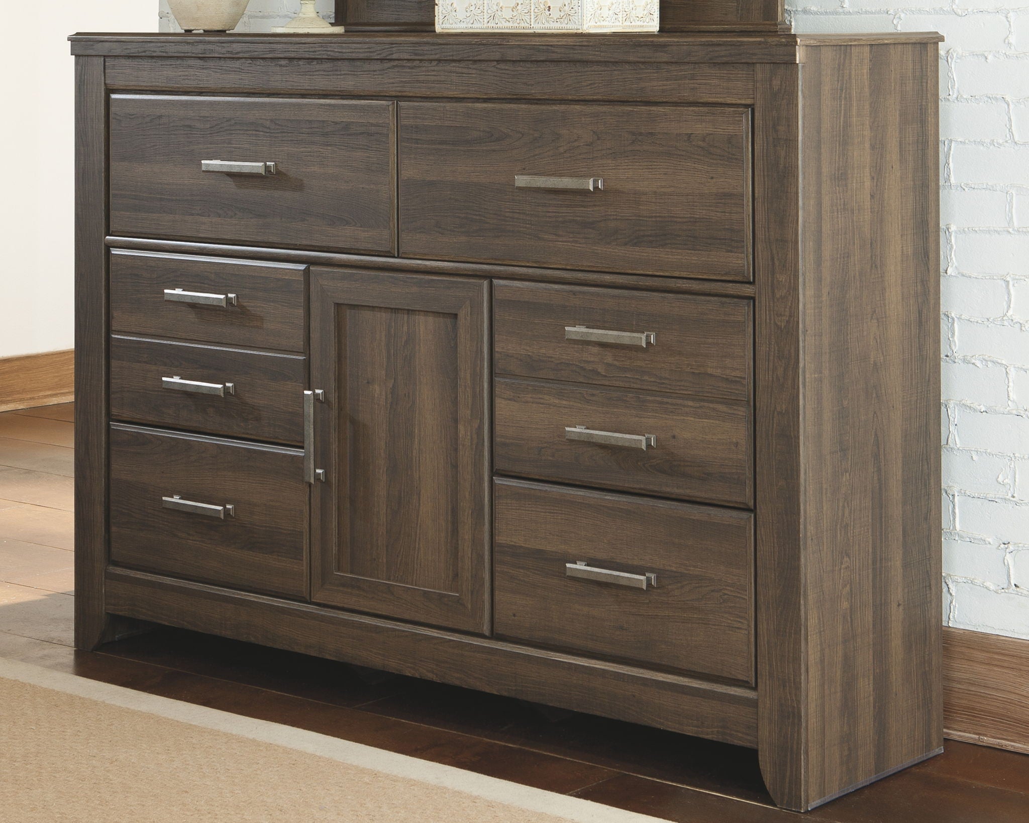 Juararo - Commode
