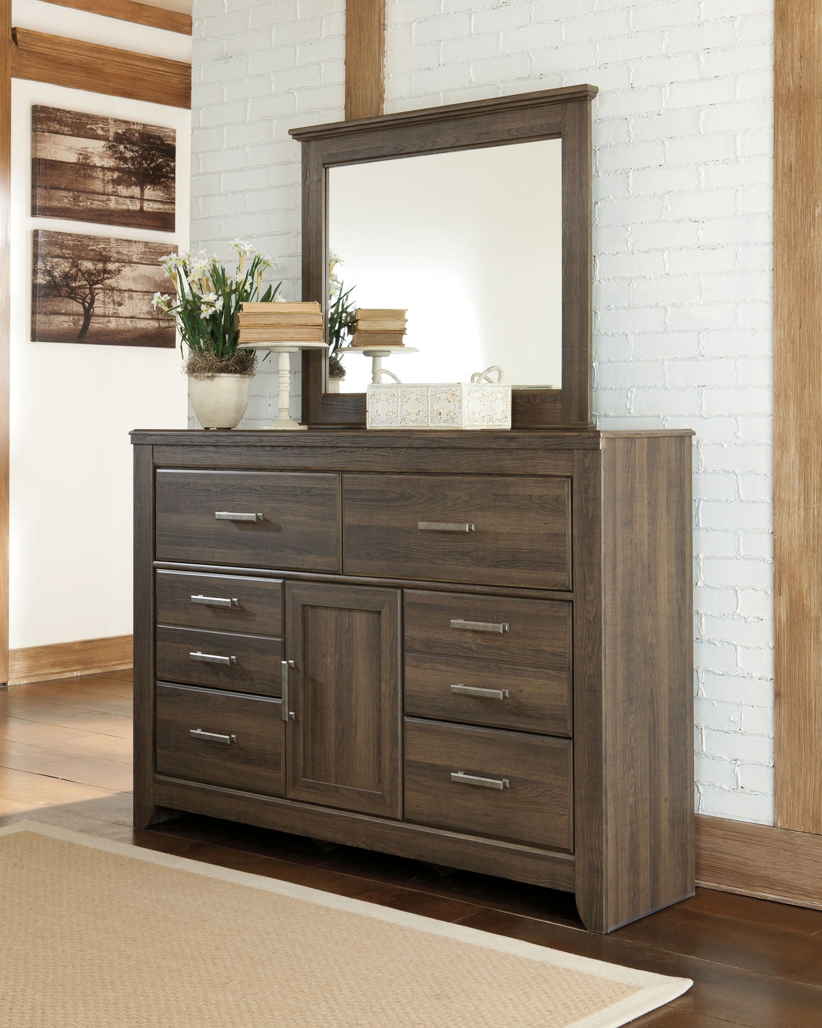Juararo - Commode