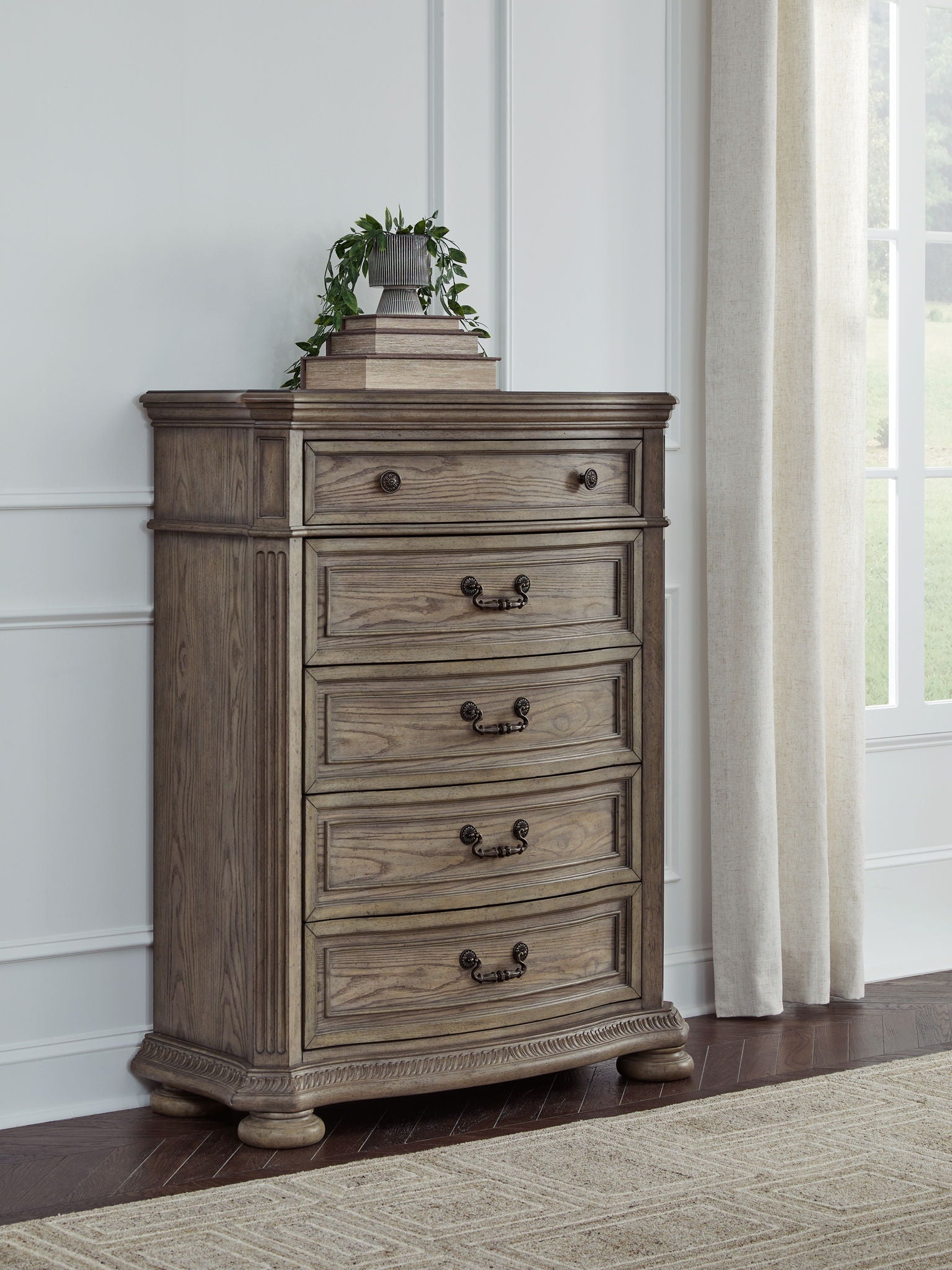 Ardenfield - Commode à cinq tiroirs - Marron clair