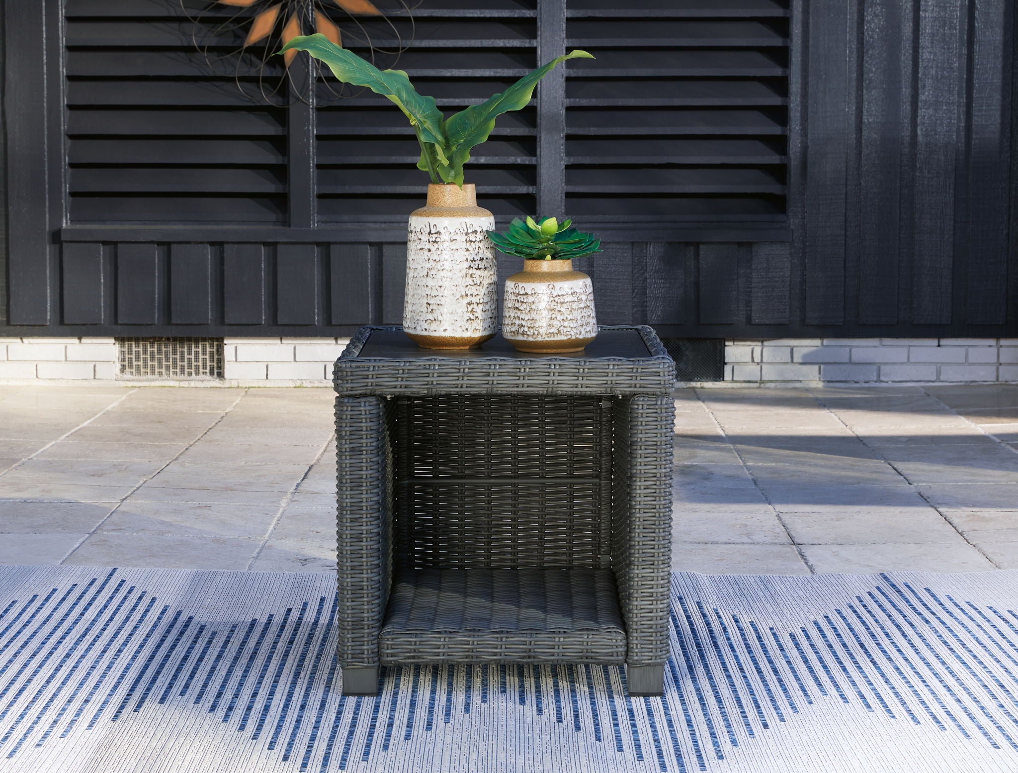 Elite Park - Table d'appoint carrée - Gris