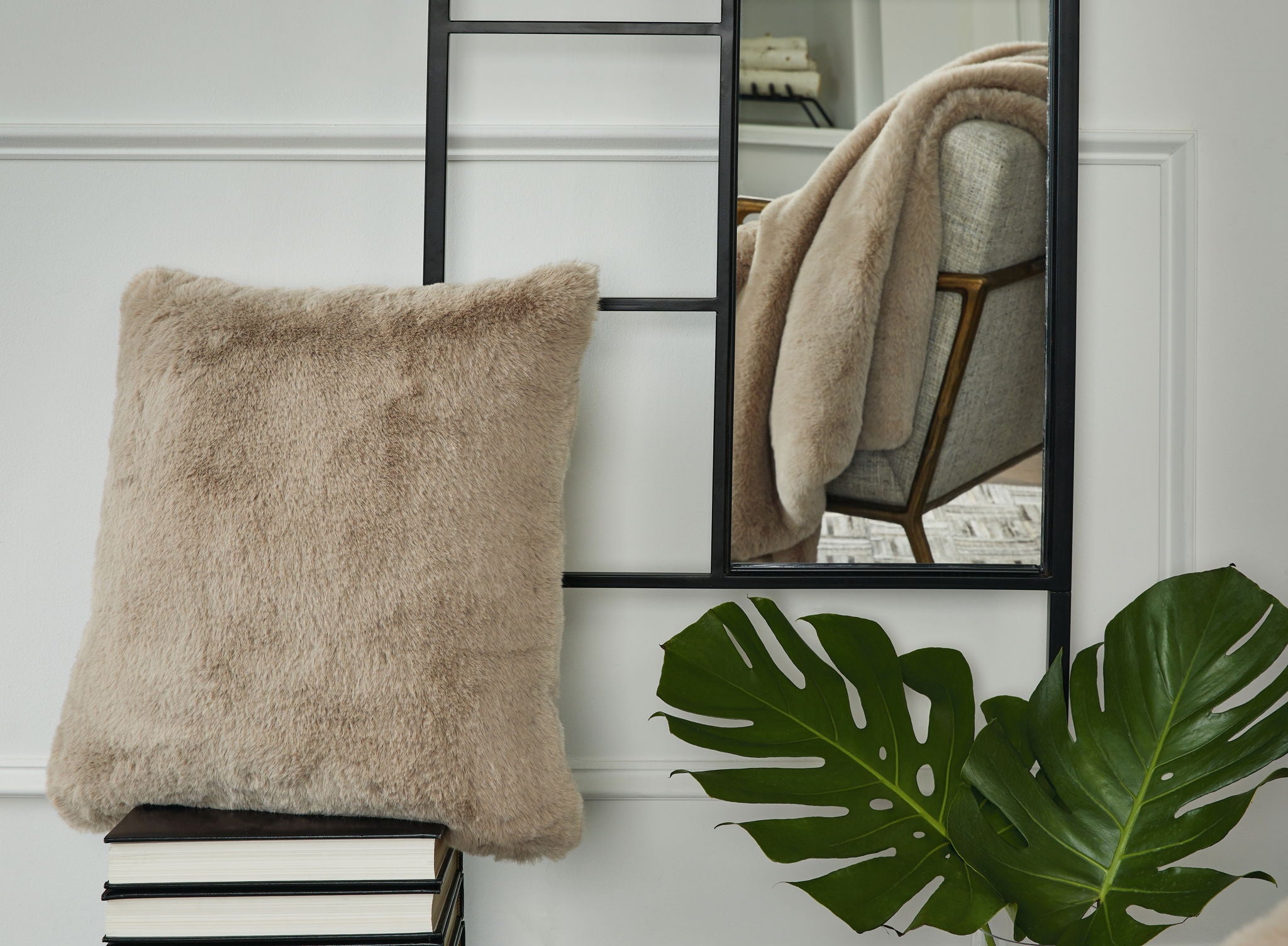 Gariland - Coussin en fausse fourrure