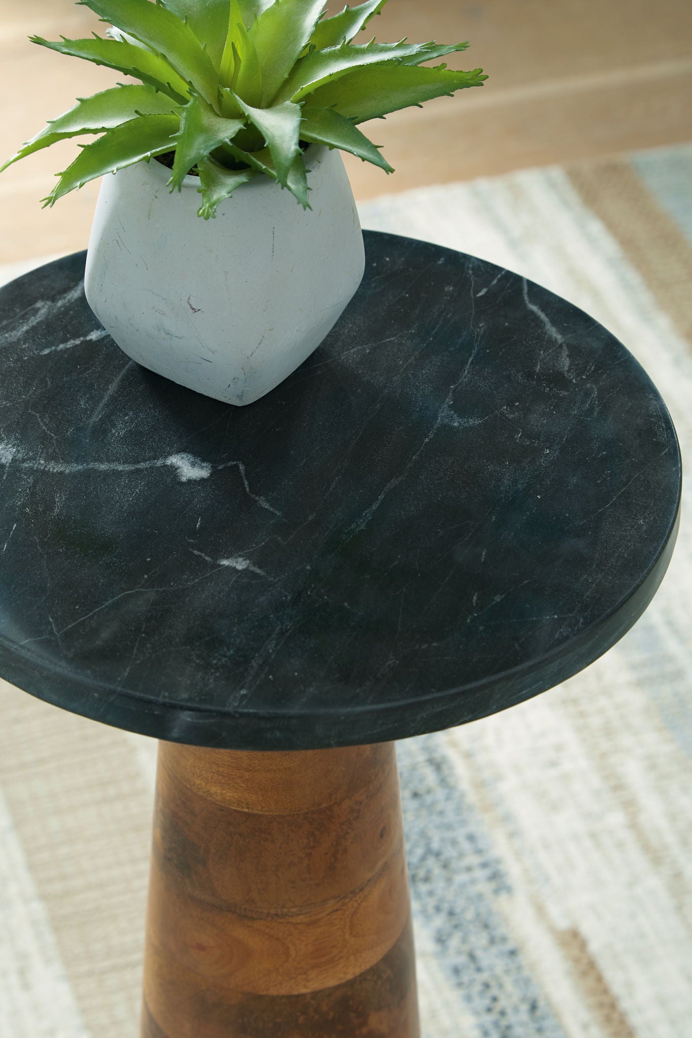 Quinndon - Table d'appoint - Brun / Noir