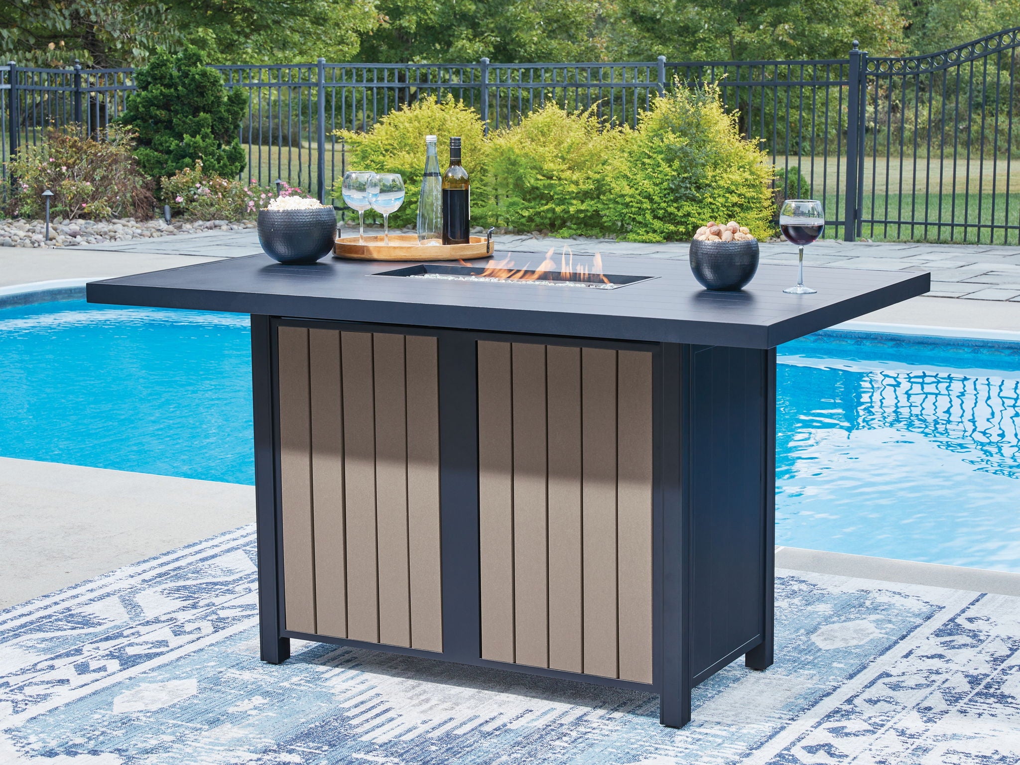 East Beach - Table de bar rectangulaire avec foyer - Bleu