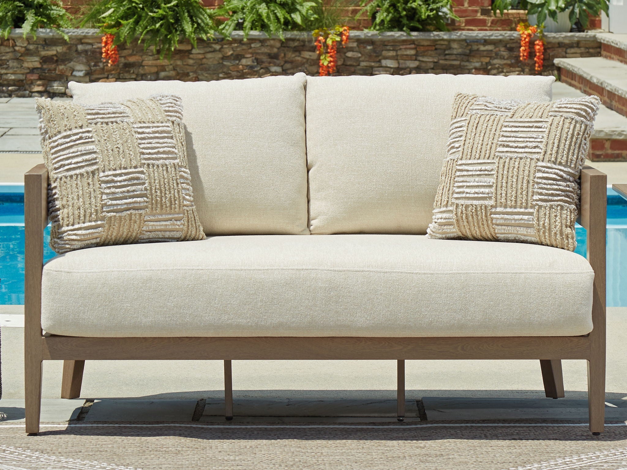 Serene Bay - Causeuse avec coussin - Brun foncé / Blanc