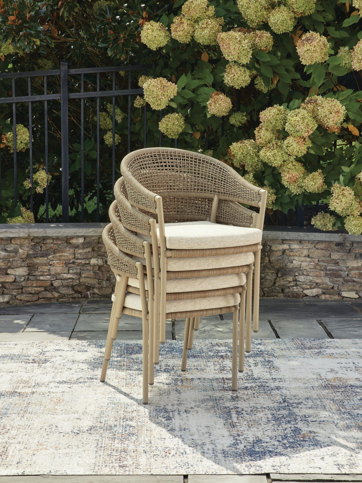 Orchard Beach - Fauteuil avec coussin (Lot de 4) - Beige