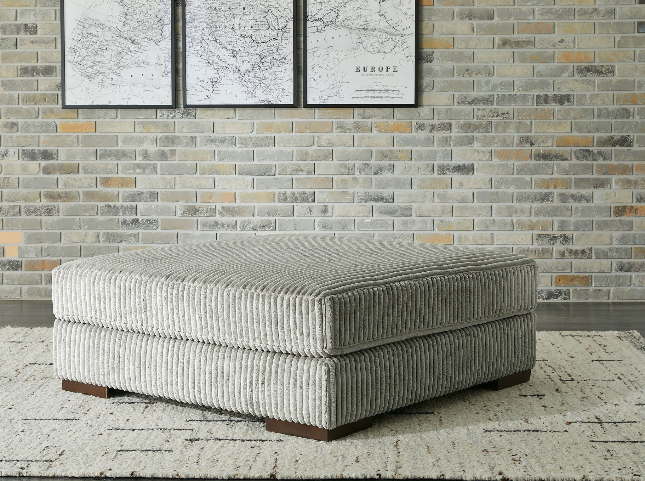 Lindyn - Grand pouf d'appoint